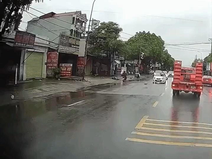 Vụ người đàn ông nằm trên nắp ca pô ô tô đang chạy: Sự thật về mâu thuẫn gia đình