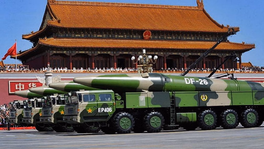DF-26 lần đầu ra mắt công chúng vào tháng 9/2015, đánh dấu bước ngoặt trong năng lực tác chiến tầm xa. Ảnh: Military.com